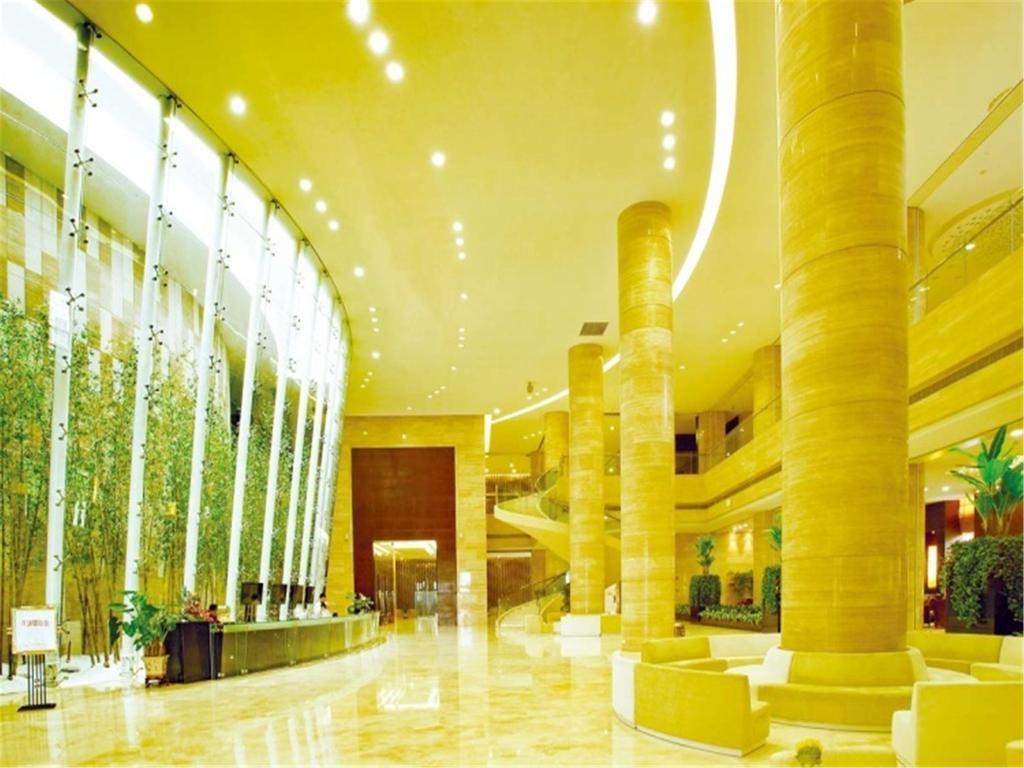 Hotel Guangzhou Baiyun International Convention Center Esterno foto